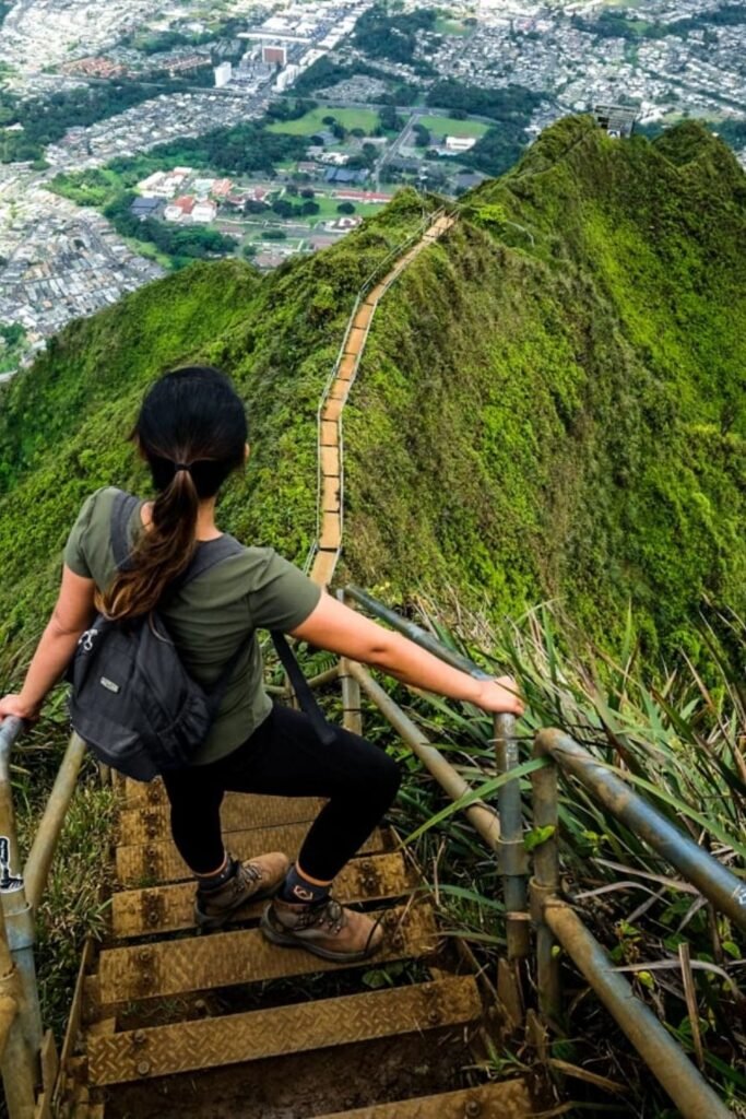 Stairway To Heaven (Haiku Stairs) | Best Hikes In Oahu Hawaii