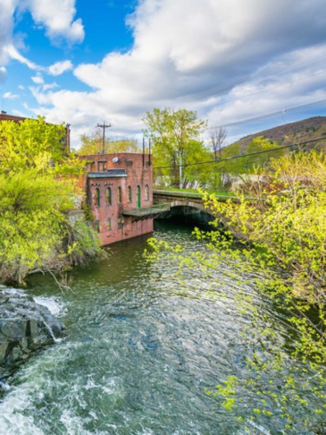 12 Quaint Small Towns in Vermont Worth Visiting
